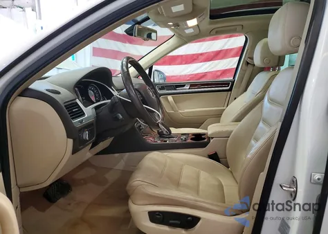 2012 Volkswagen Touareg V6 из США, поврежденный, VIN WVGEF9BP7CD009953